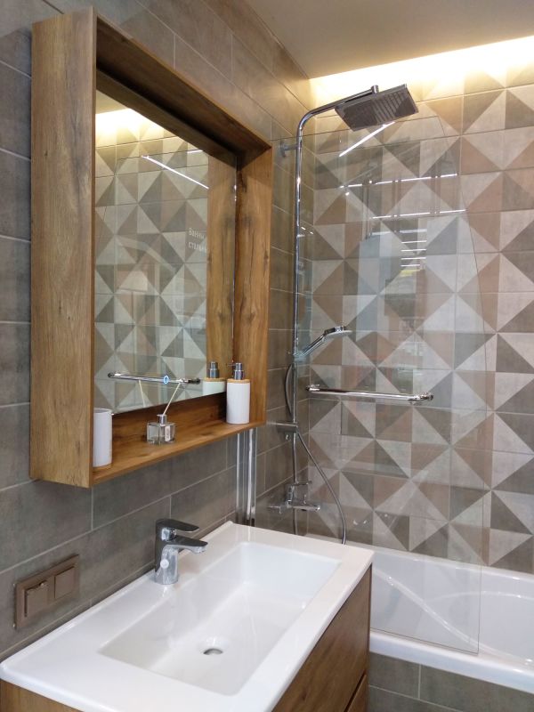 Elegant Bathroom Wall Tile